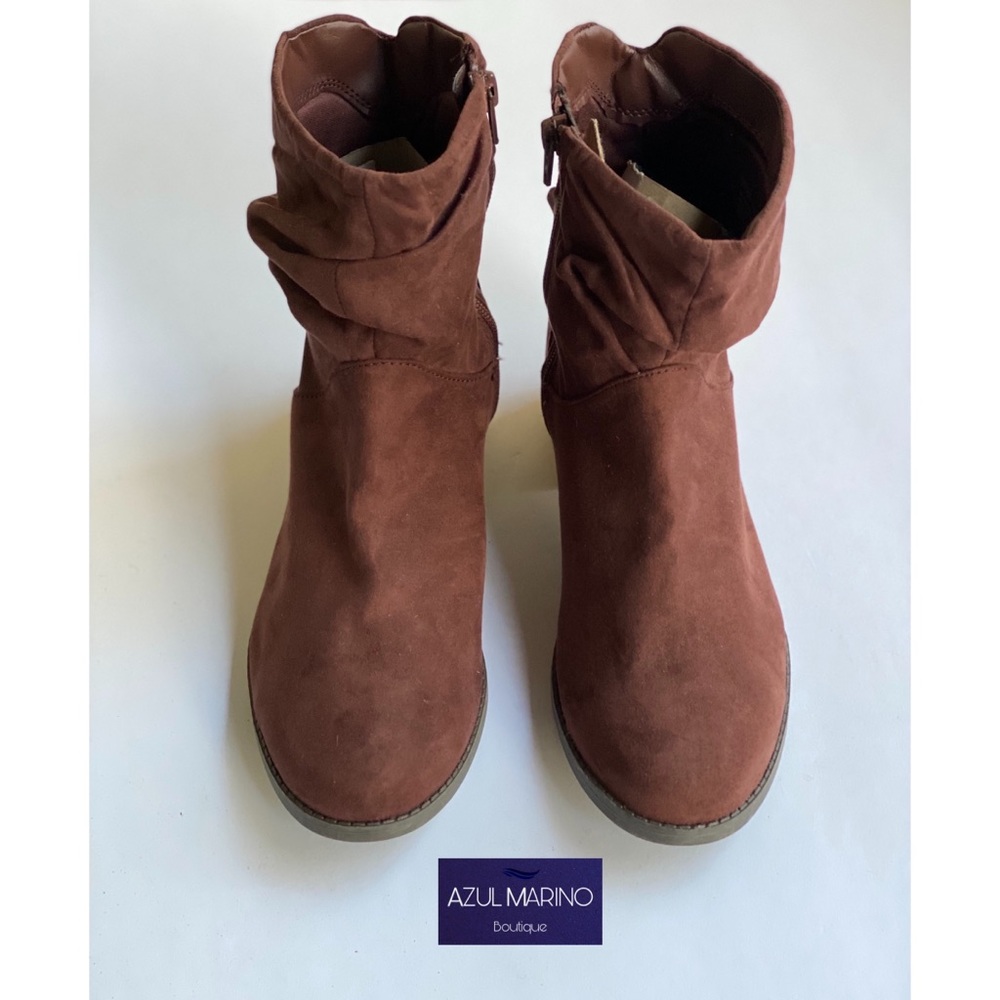 New Directions — Cassie Slouch Faux Suede NEW Winter booties 7.5 •Botas slouch•